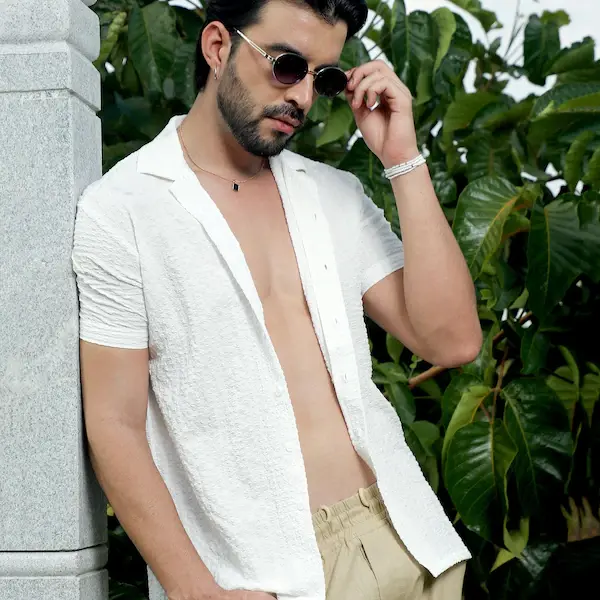 Men’s Chalk White Micro-Creased Casual Shirt – Lightweight & Comfortable | Full Sleeves